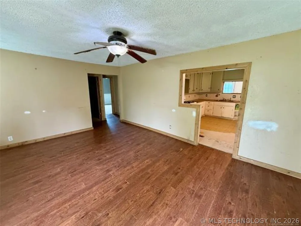 26945 S 206 ROAD Henryetta, OK 74437
