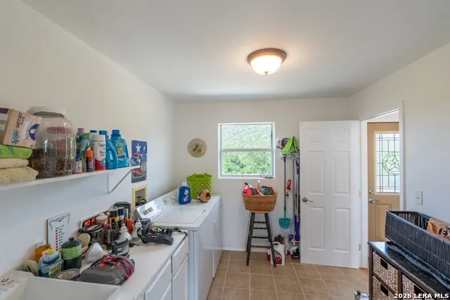 992 Bunk Road Utopia, TX 78884