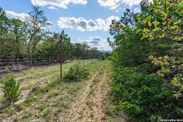 992 Bunk Road Utopia, TX 78884