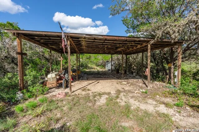 992 Bunk Road Utopia, TX 78884