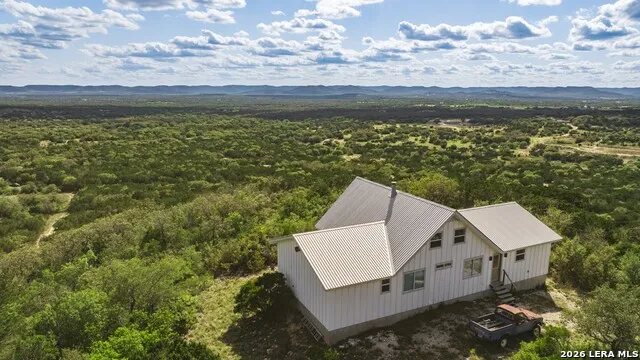 992 Bunk Road Utopia, TX 78884