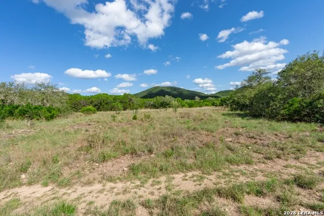 992 Bunk Road Utopia, TX 78884