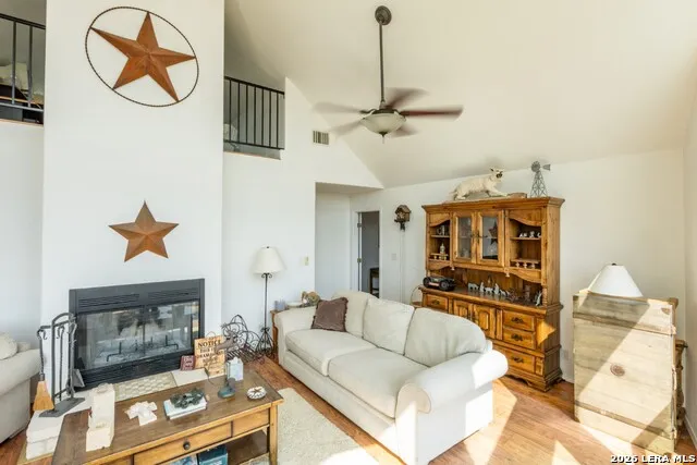 992 Bunk Road Utopia, TX 78884
