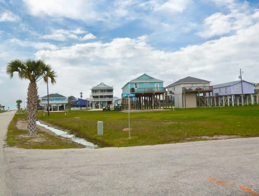 12922 Jean Lafitte Drive Freeport, TX 77541