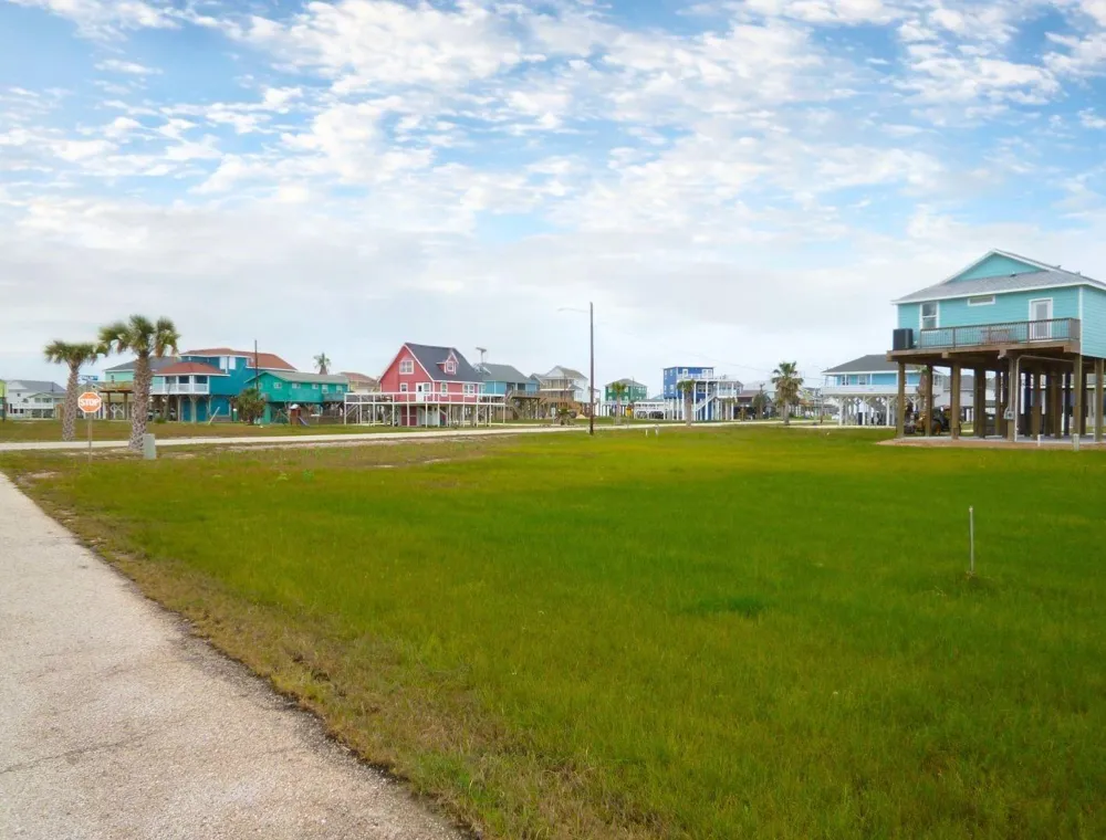 12922 Jean Lafitte Drive Freeport, TX 77541