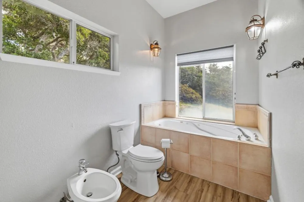 19269 Mallory Canyon Road #D Salinas, CA 93907