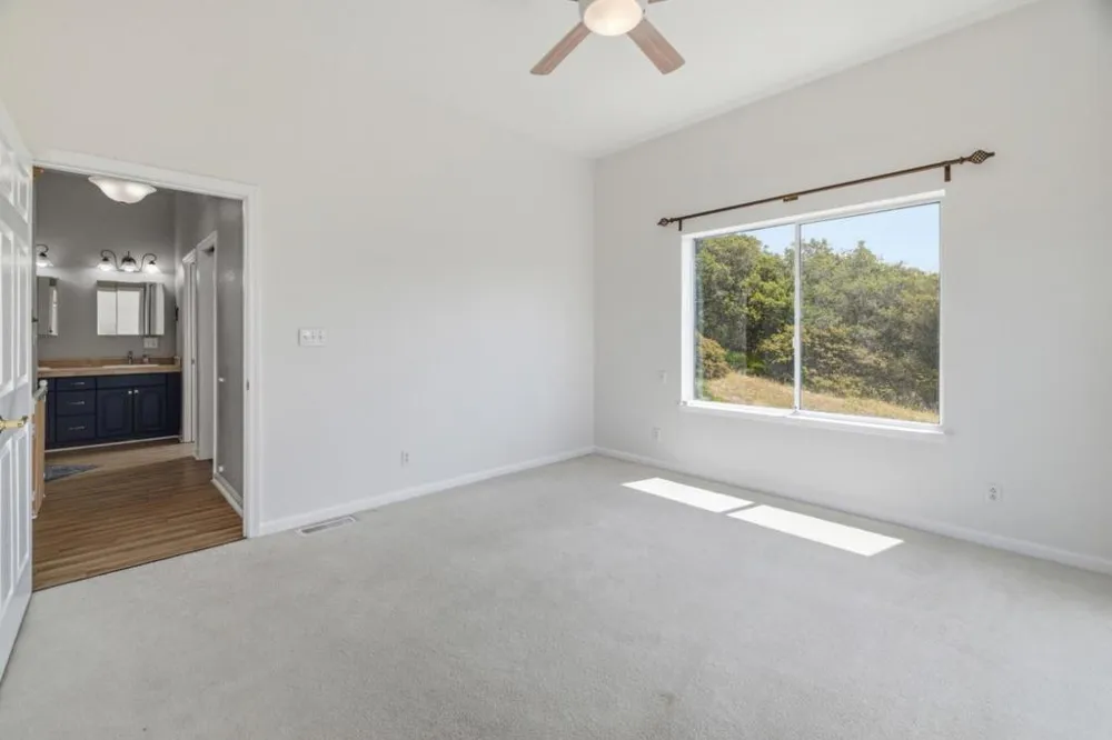 19269 Mallory Canyon Road #D Salinas, CA 93907