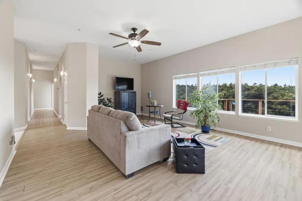 19269 Mallory Canyon Road #D Salinas, CA 93907