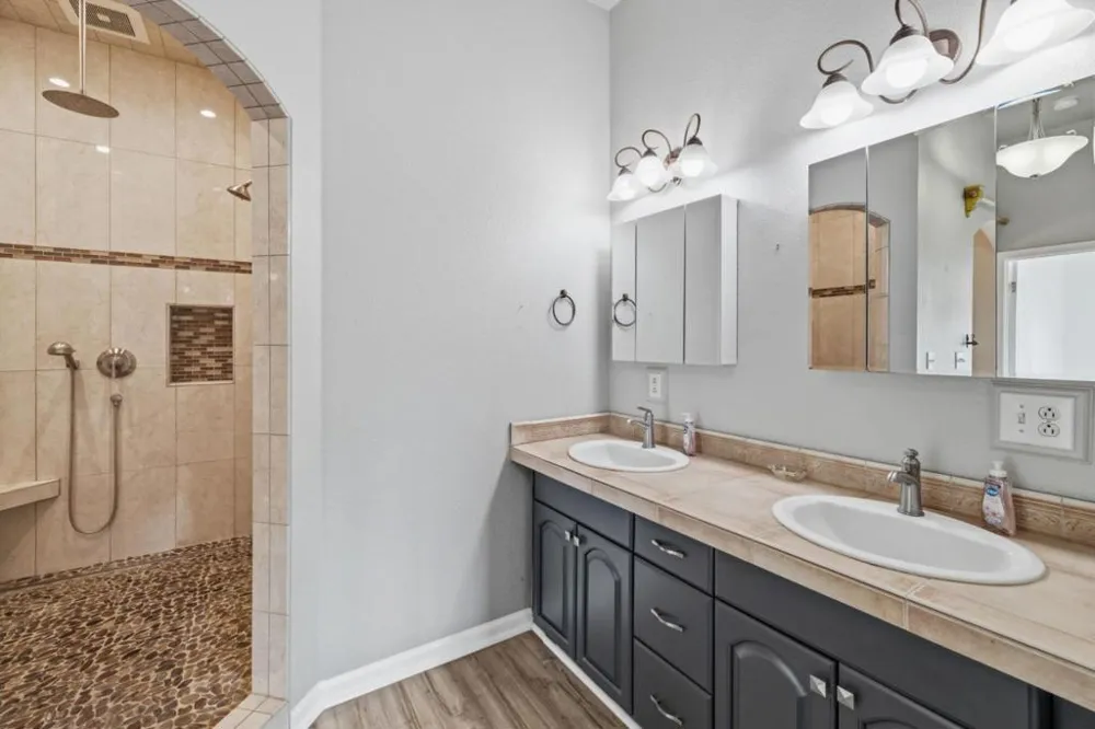 19269 Mallory Canyon Road #D Salinas, CA 93907