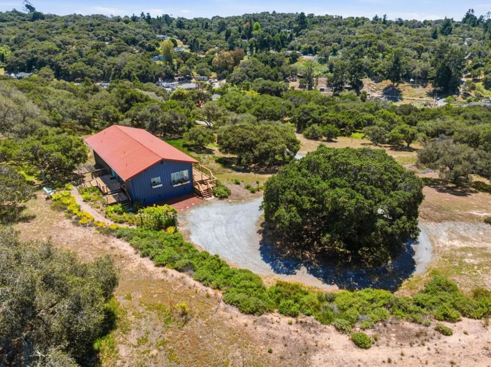 19269 Mallory Canyon Road #D Salinas, CA 93907