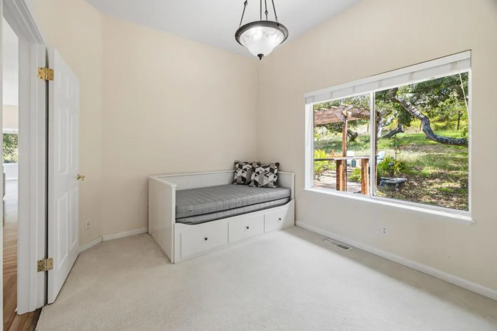 19269 Mallory Canyon Road #D Salinas, CA 93907