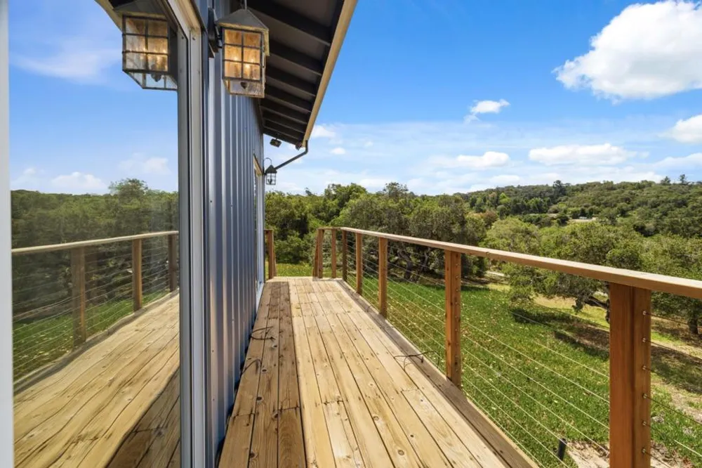 19269 Mallory Canyon Road #D Salinas, CA 93907