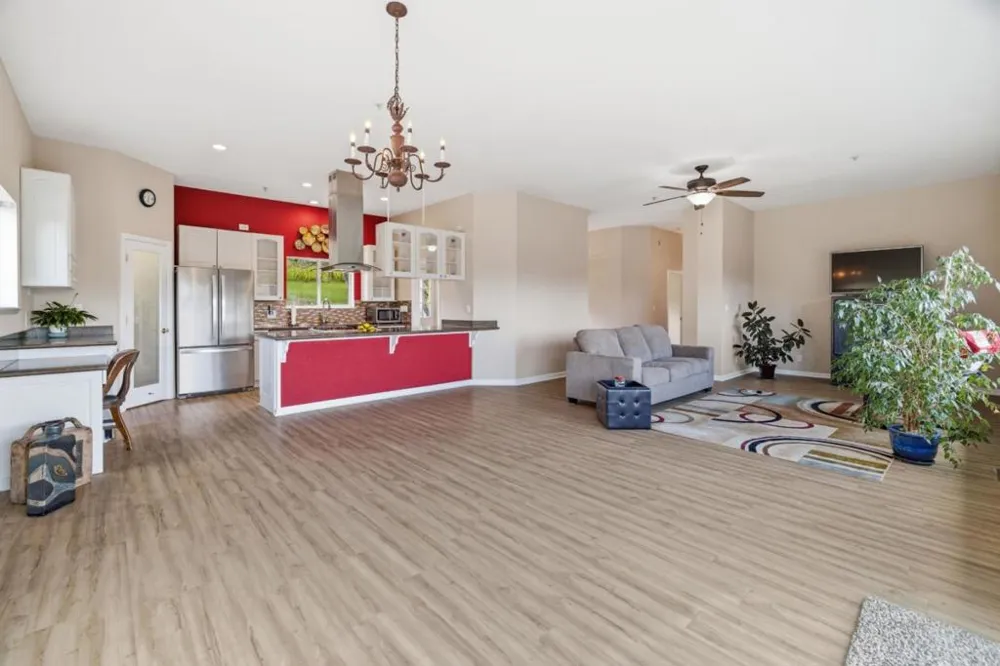 19269 Mallory Canyon Road #D Salinas, CA 93907