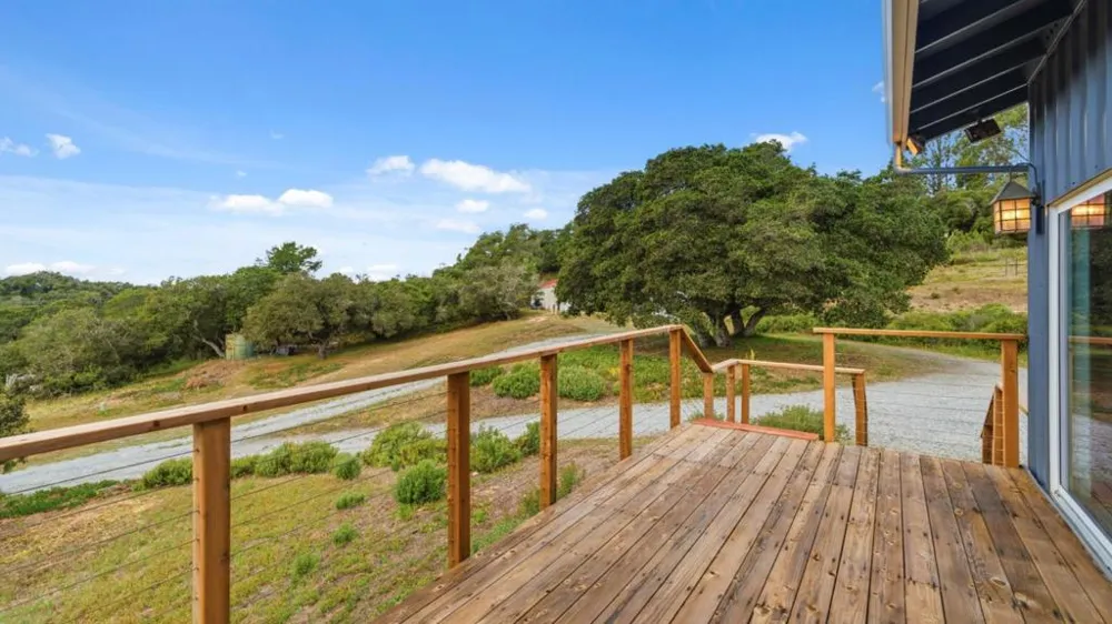 19269 Mallory Canyon Road #D Salinas, CA 93907