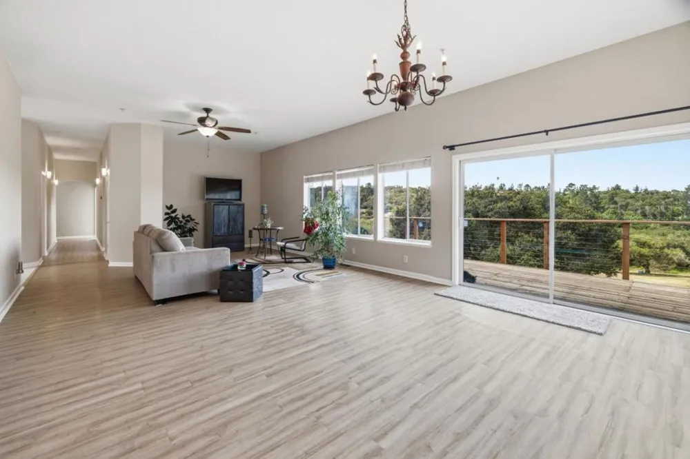 19269 Mallory Canyon Road #D Salinas, CA 93907