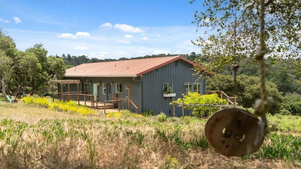 19269 Mallory Canyon Road #D Salinas, CA 93907