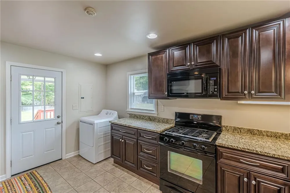 224 Birch Street Hapeville, GA 30354