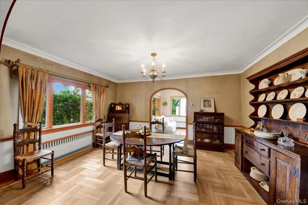 184 Commonwealth Avenue Mount Vernon, NY 10552