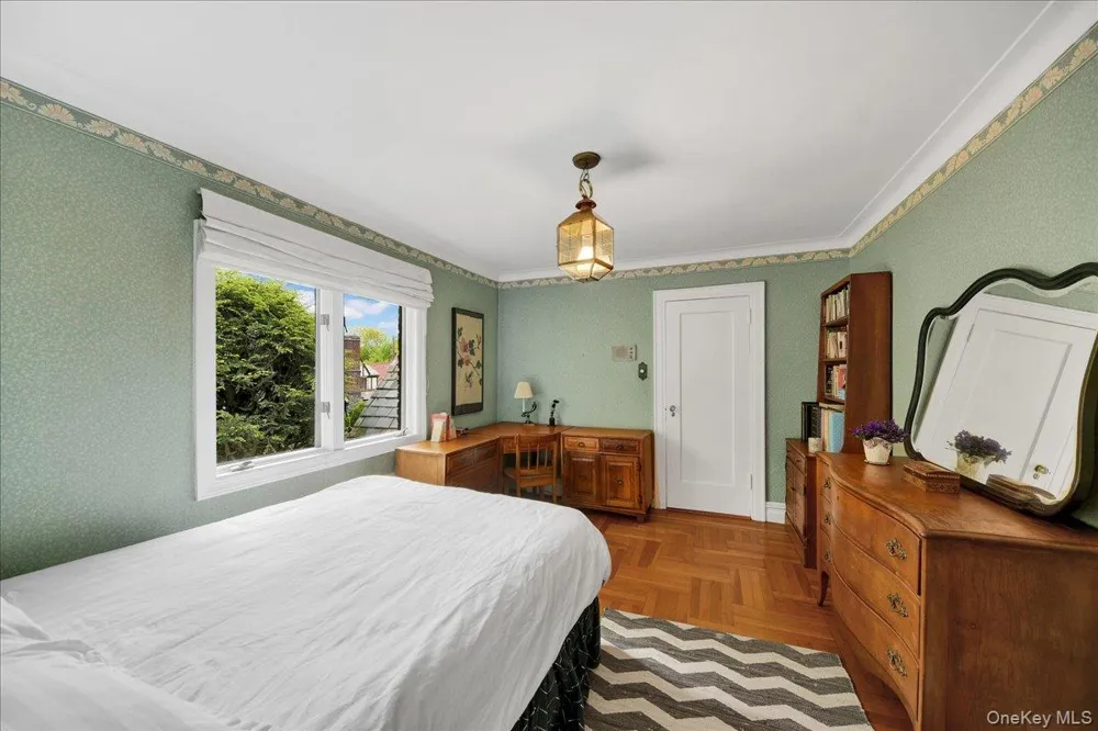184 Commonwealth Avenue Mount Vernon, NY 10552