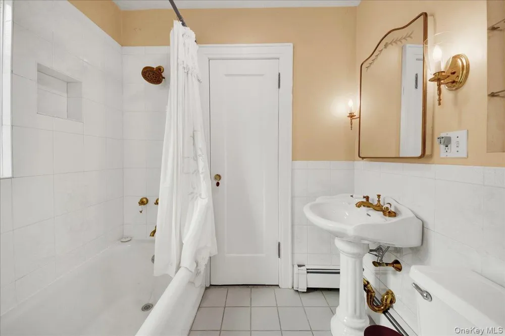 184 Commonwealth Avenue Mount Vernon, NY 10552