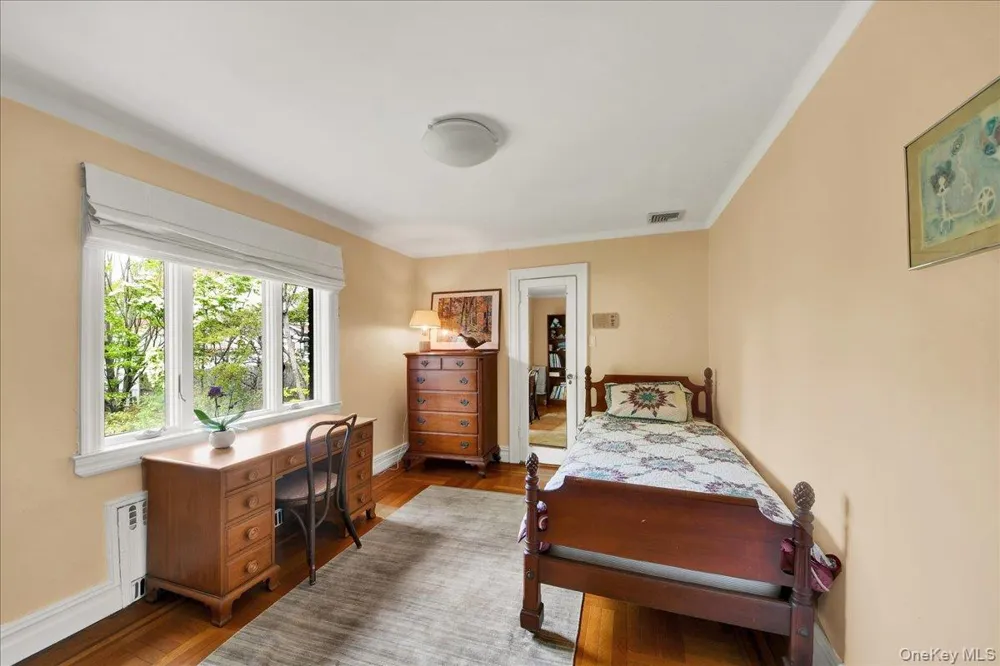 184 Commonwealth Avenue Mount Vernon, NY 10552