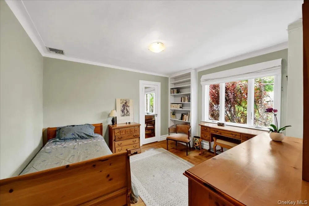 184 Commonwealth Avenue Mount Vernon, NY 10552