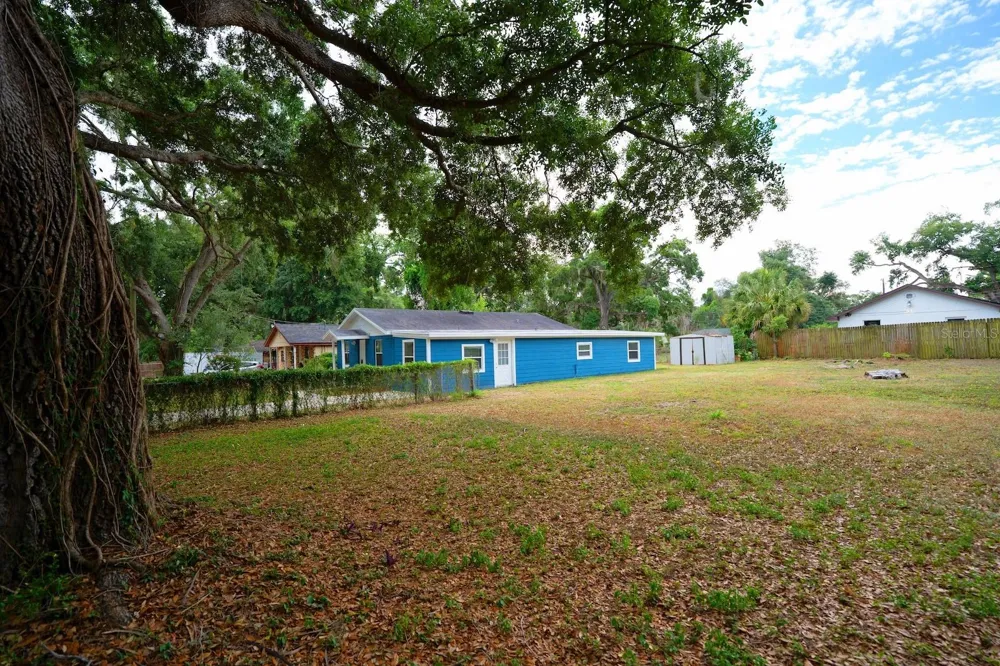 503 MOORE AVENUE Seffner, FL 33584