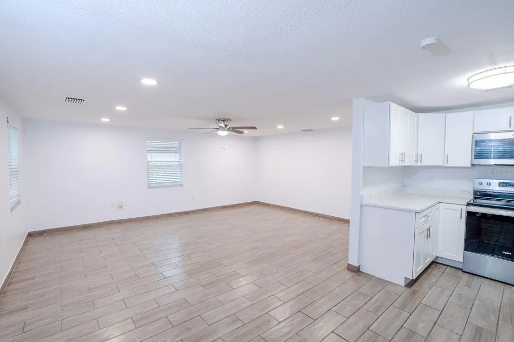503 MOORE AVENUE Seffner, FL 33584
