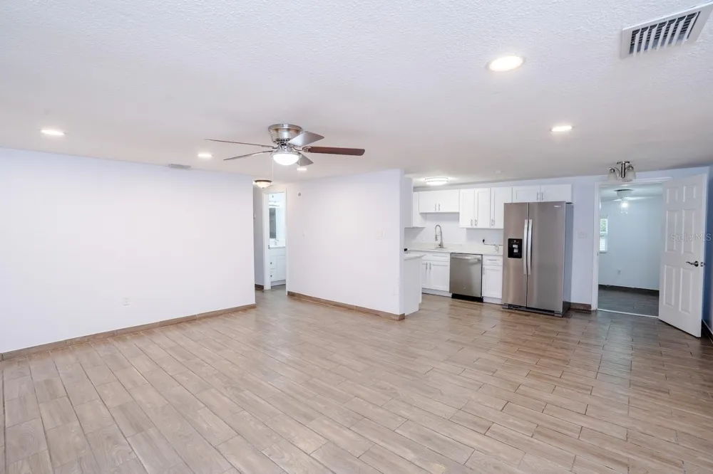 503 MOORE AVENUE Seffner, FL 33584
