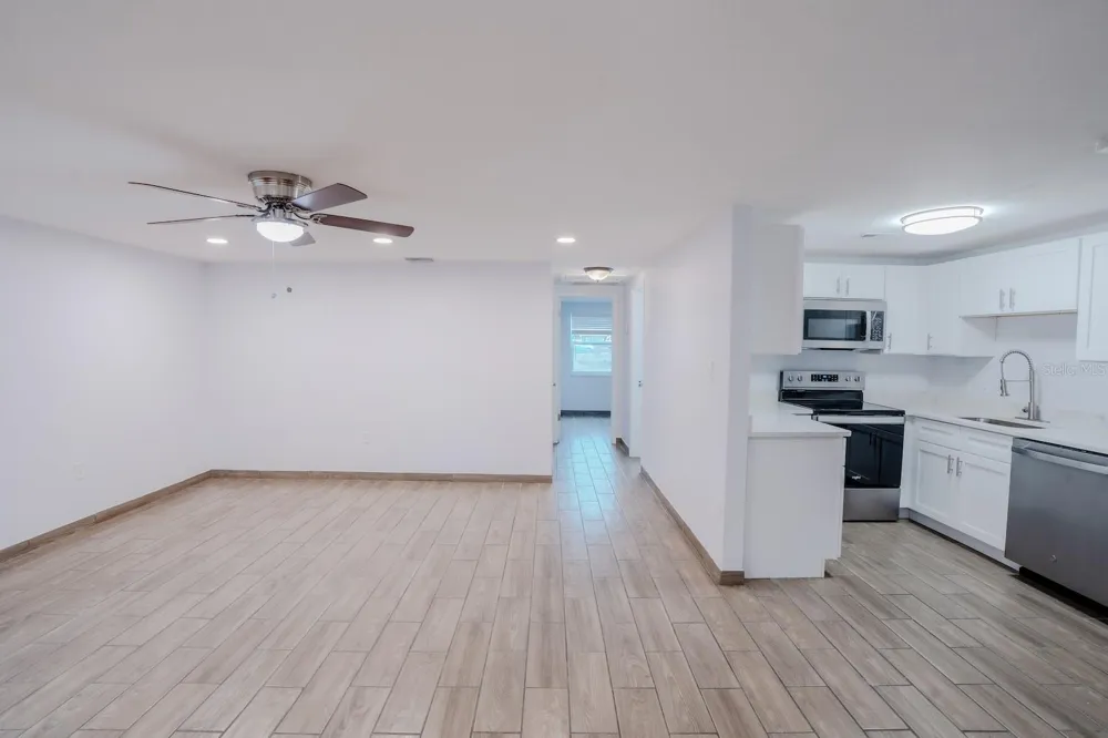 503 MOORE AVENUE Seffner, FL 33584