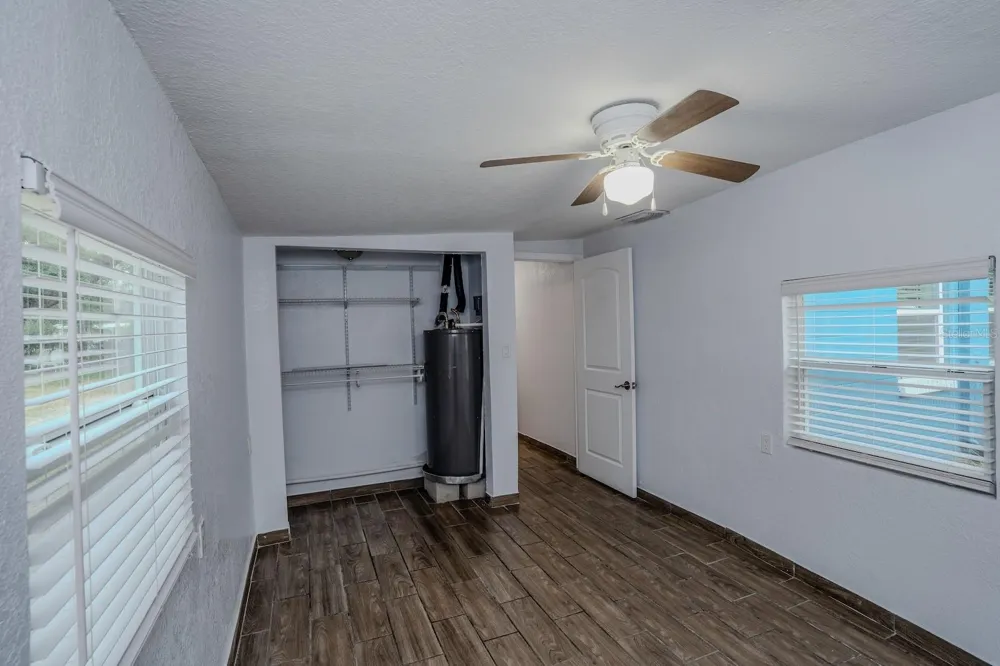 503 MOORE AVENUE Seffner, FL 33584