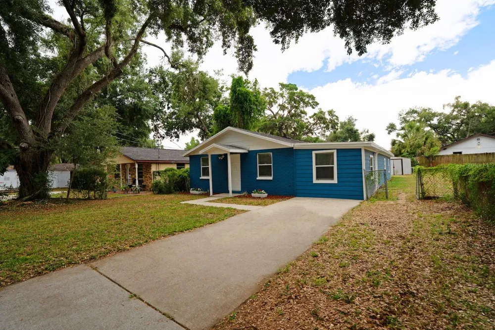 503 MOORE AVENUE Seffner, FL 33584