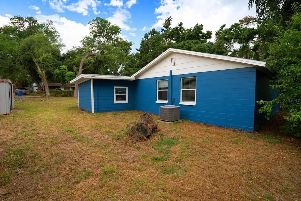 503 MOORE AVENUE Seffner, FL 33584