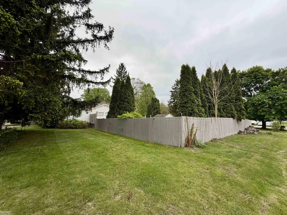 518 Oak Street Mt Morris City, MI 48458