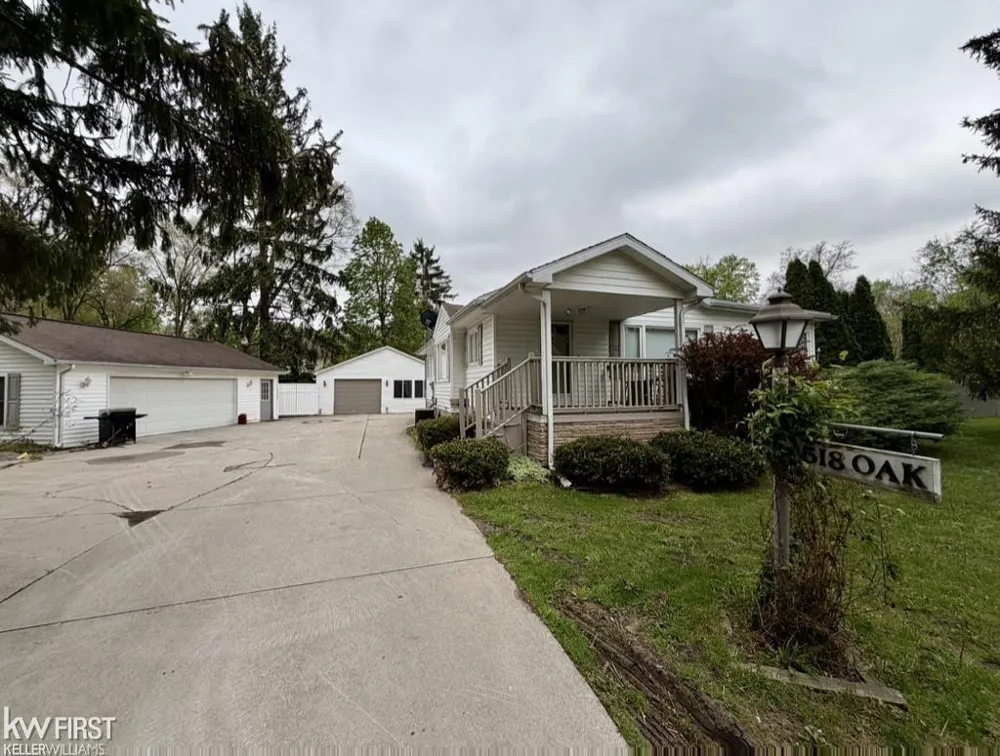 518 Oak Street Mt Morris City, MI 48458