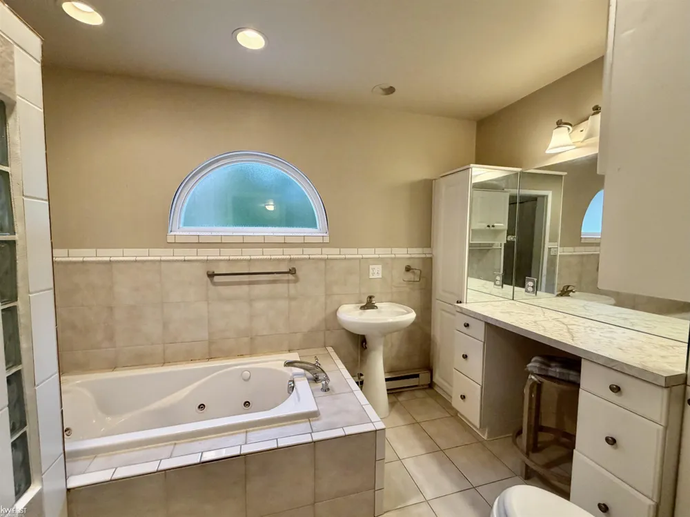 518 Oak Street Mt Morris City, MI 48458