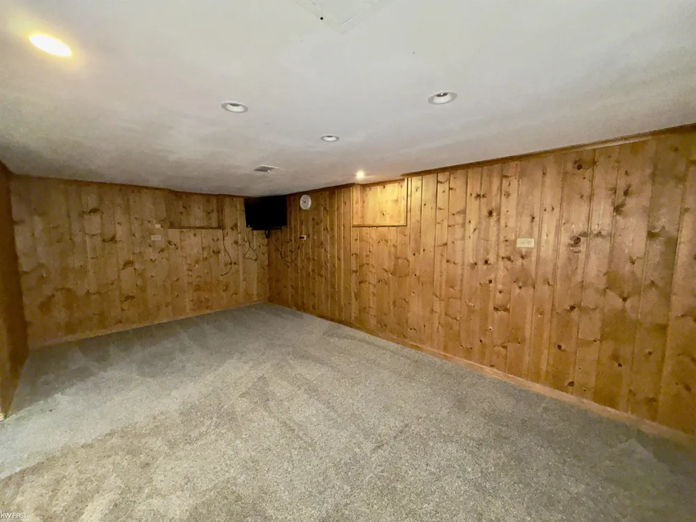 518 Oak Street Mt Morris City, MI 48458