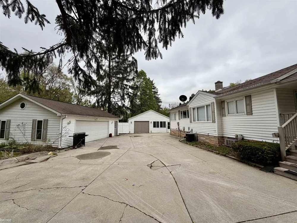 518 Oak Street Mt Morris City, MI 48458