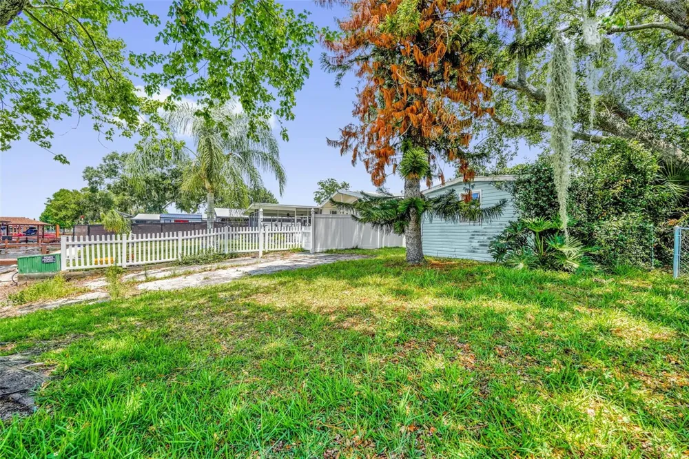 2050 THELMA DRIVE Lake Alfred, FL 33850