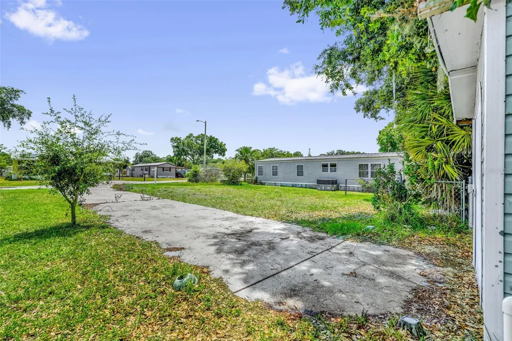 2050 THELMA DRIVE Lake Alfred, FL 33850