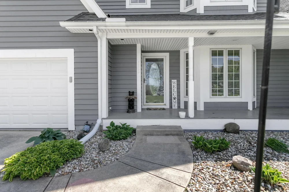 23099 S Shore Drive Edwardsburg, MI 49112