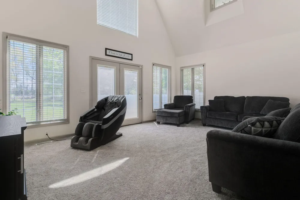 23099 S Shore Drive Edwardsburg, MI 49112