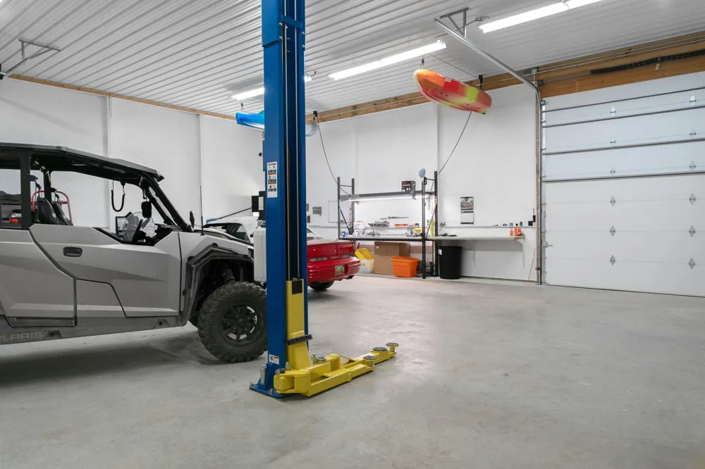 23099 S Shore Drive Edwardsburg, MI 49112