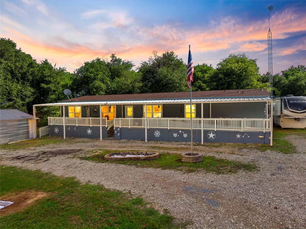 163 Bettinger Way Gholson, TX 76705