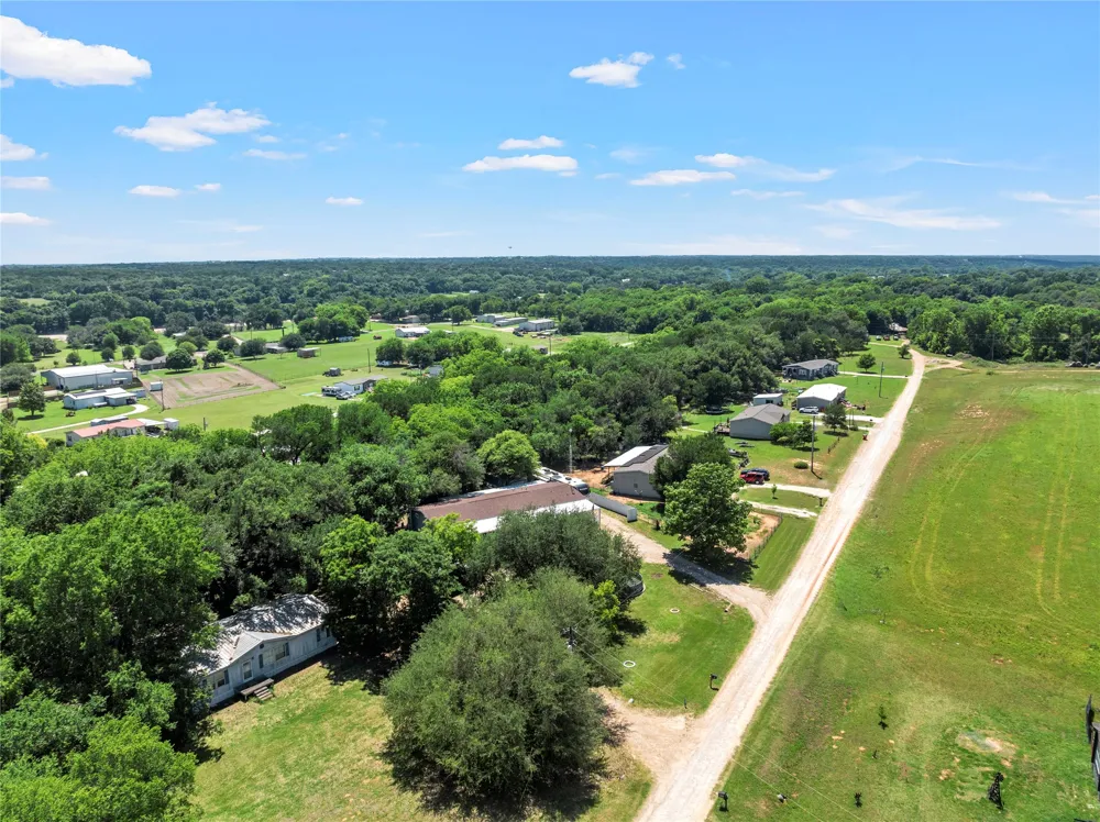 163 Bettinger Way Gholson, TX 76705