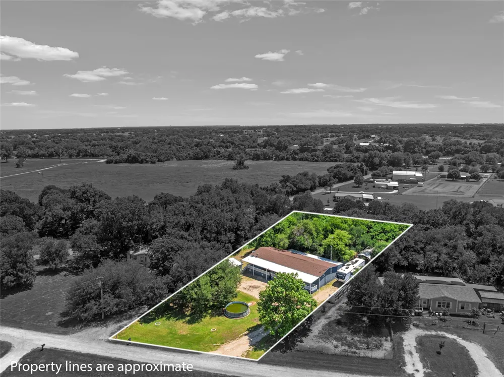 163 Bettinger Way Gholson, TX 76705