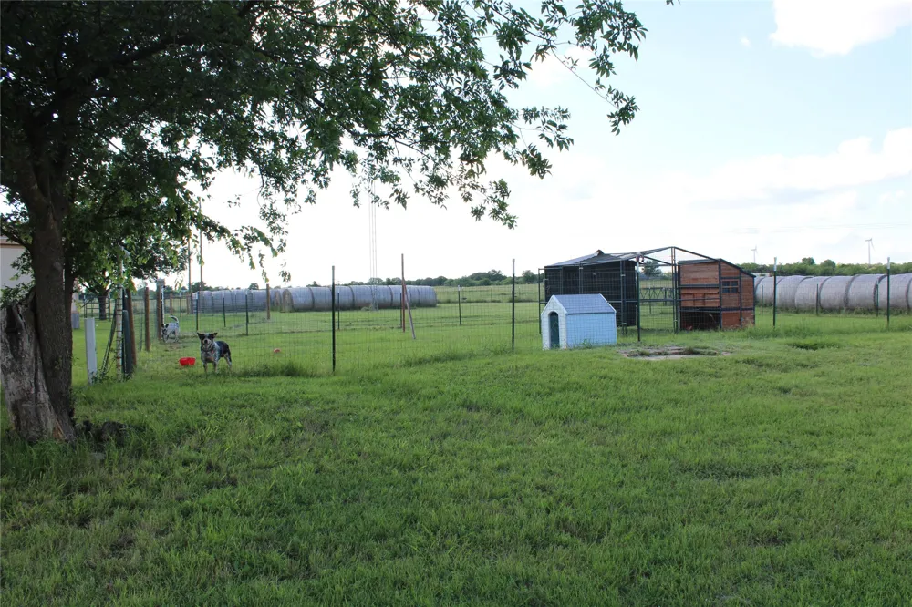 1521 FM 590 Comanche, TX 76442