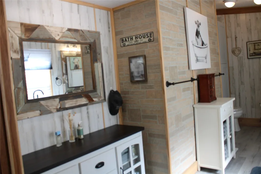 1521 FM 590 Comanche, TX 76442