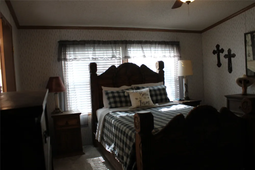 1521 FM 590 Comanche, TX 76442