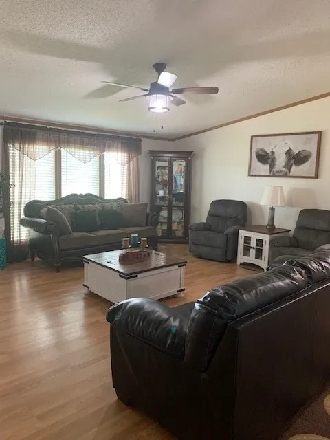 1521 FM 590 Comanche, TX 76442